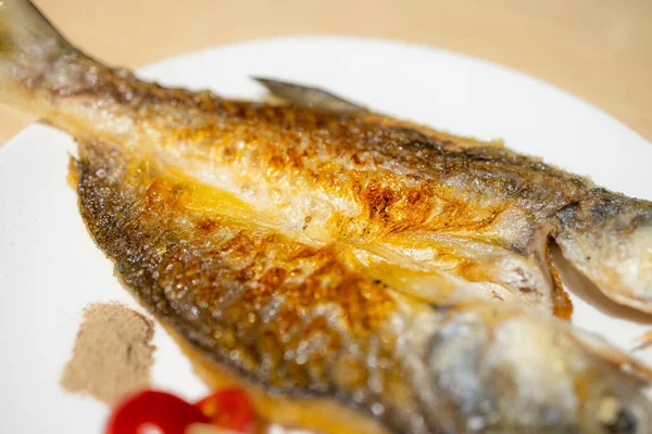 Läcker Grill Fisk Skålen Restaurang — Stockfoto