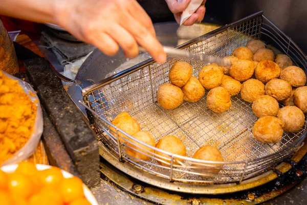 Taiwanese Deep Fried Taro Ball Street Market — Stock Photo, Image