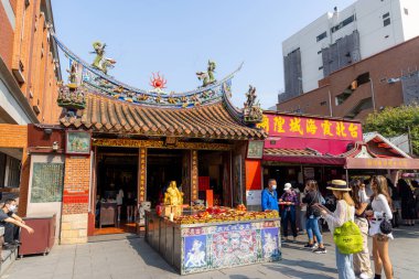 Taipei, Tayvan - 15 Mart 2023: Taipei Xia-Hai Şehir Tanrısı Tapınağı