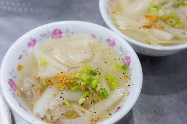 Thick rice noodles Ding Bian Cuo famous Taiwan food