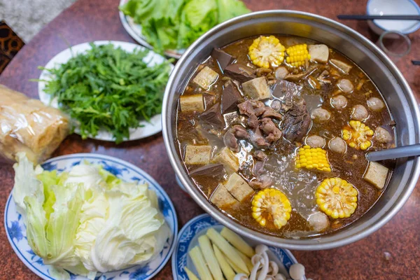 Taiwanese Keuken Gember Eend Soep Hete Pot — Stockfoto