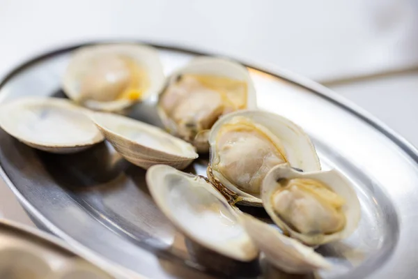 Блюдо Моллюсков Гриль Морепродукты — стоковое фото