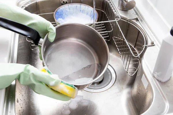 Vrouw Wassen Schotel Keuken — Stockfoto