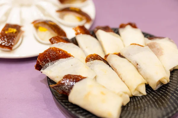 Geroosterde Peking Eend Wrap Met Broodschaal Taiwan Restaurant — Stockfoto