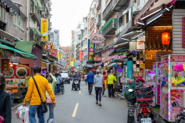 Tayvan - 29 Mart 2023: Taiwan 'da Tamsui eski caddesi