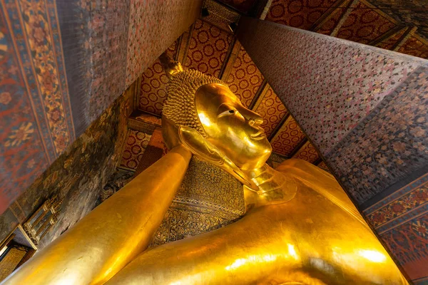 Reclinando Figura Buda Wat Pho Templo Budista — Fotografia de Stock
