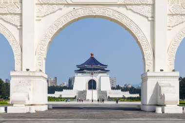 Taipei, Tayvan - 17 Nisan 2023: Tayvan 'ın Taipei kentindeki Özgürlük Meydanı' ndaki Chiang Kai Shek anıtı