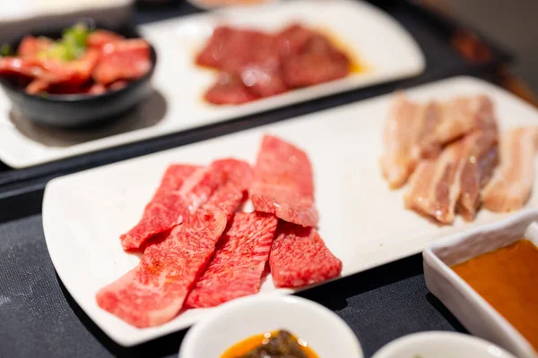 Кусок Свежего Говяжьего Мяса Японском Ресторане Гриль — стоковое фото