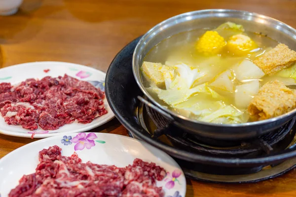 Fatia Carne Crua Fresca Panela Quente Taiwan — Fotografia de Stock