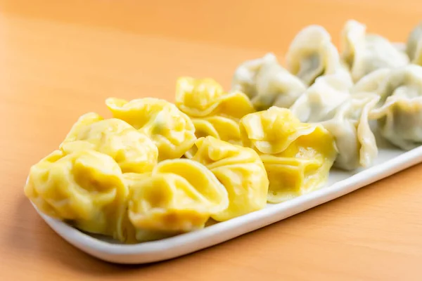 Ångkokta Japanska Dumplings — Stockfoto