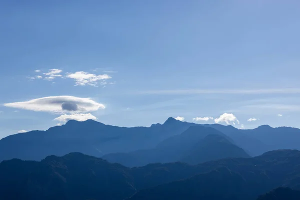 Прекрасний Краєвид Гірський Хребет Сонячний День — стокове фото