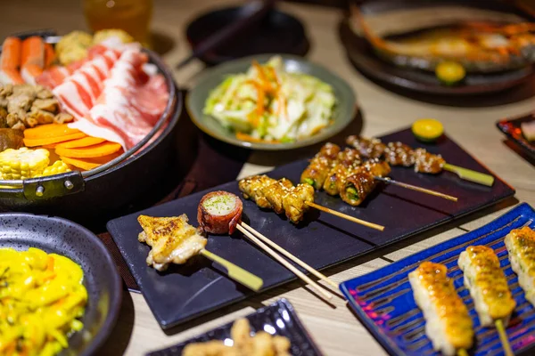 Restoranda Japon Şiş Yemeği — Stok fotoğraf
