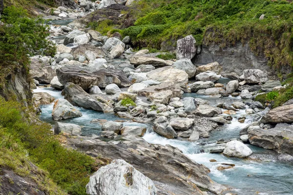 Hualien Taroko Boğazı Liwu Nehri 'nde buğulandı.