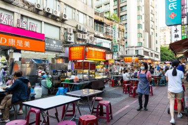 Taipei, Tayvan - 25 Mayıs 2023: Tayvan 'da Shuanglian gece pazarı