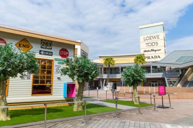 Taoyuan, Tayvan - 05 Haziran 2023: Gloria Outlets, Tayvan