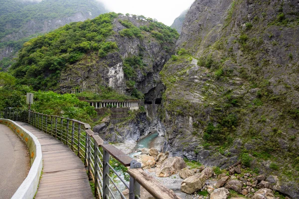 Διαδρομή Πεζοπορίας Στο Εθνικό Πάρκο Taroko Στην Hualien Της Ταϊβάν — Φωτογραφία Αρχείου