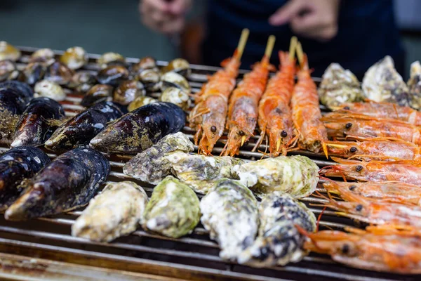 Mixed Seafood Barbecue Grill Metal Net — Stock Photo, Image