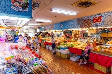 Taoyuan, Tayvan - 02 Temmuz 2023: Zhuwei Balık Limanı Taoyuan şehrinde sulak market