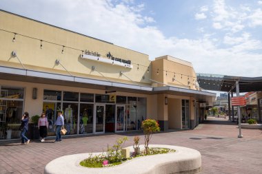 Taoyuan, Tayvan - 05 Haziran 2023: Gloria Outlets, Tayvan