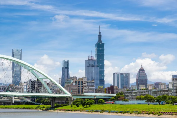 Tayvan - 25 Temmuz 2023: Taipei Şehri simgesi