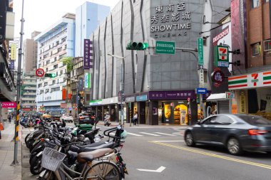 Taipei, Tayvan - 12 Mayıs 2023: Taipei City Caddesi