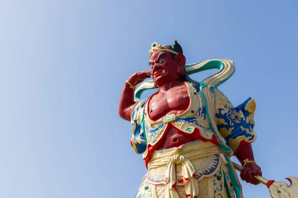 Estatua Tradicional Guardia China Sobre Cielo Azul —  Fotos de Stock