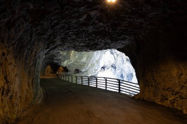 Tayvanlı Hualien Taroko Taroko Taroko Taroko Taroko 'nun Taroko Boğazı' nda yürüyüş yolu