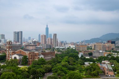 Taipei, Tayvan - 12 Mayıs 2023: Taipei şehir silueti