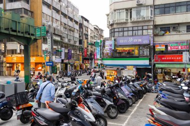 Taipei, Tayvan - 12 Mayıs 2023: Taipei City Caddesi