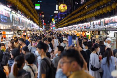 Keelung, Tayvan - 06 Temmuz 2023: Tayvan 'daki Keelung Gece Pazarı