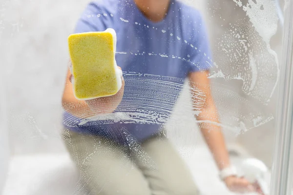 Woman Remove Hard Water Stains Deposits Bathroom — Stock Photo, Image