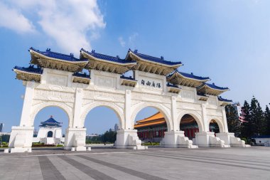 Taipei, Tayvan - 17 Nisan 2023; Tayvan 'daki Chiang Kai shek Anıt Salonu' ndaki Özgürlük Meydanı