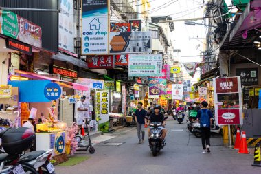 Taichung, Tayvan - 05 Temmuz 2023: Tayvan 'daki Fengjia Gece Pazarı