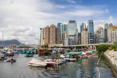 Hong Kong - 23 Haziran 2023: Causeway Körfezi Liman Kenti