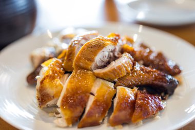 Çin Guangdong mutfağı Çin usulü kızarmış tavuk.