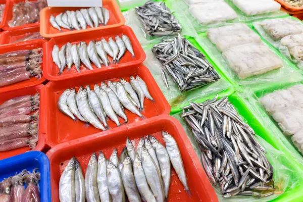 Vissen Verkopen Natte Markt — Stockfoto