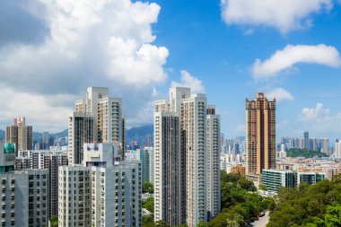 Hong Kong - 20 Haziran 2023: Kowloon tarafında Hong Kong yerleşim bölgesi