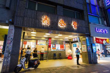 Taipei, Tayvan - 07 Eylül 2023: Din Tai Fung Tayvan ünlü restoranı