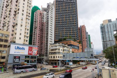 Hong Kong - 23 Haziran 2023: Kowloon tarafında Hong Kong şehir trafiği