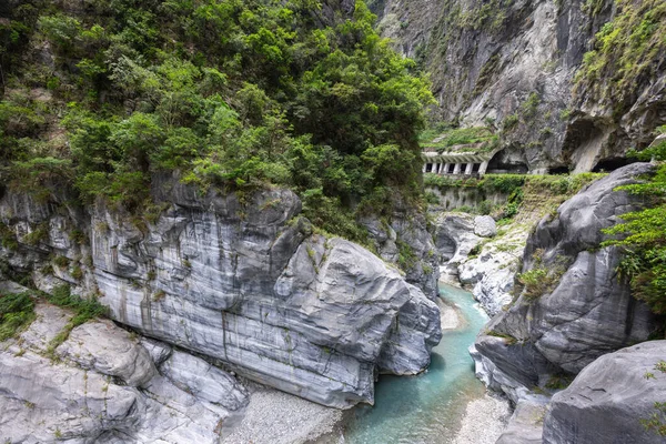 Tayvanlı Hualien Yürüyüş Yolu Olan Taroko Ulusal Parkı — Stok fotoğraf