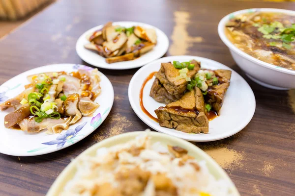 Geleneksel Tayvan Yerel Sokak Yemekleri — Stok fotoğraf