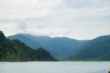 Tayvan 'ın Fenniaolin bölgesindeki deniz kıyısı.