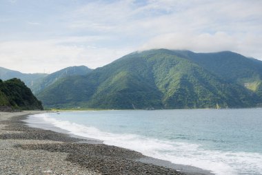 Tayvan 'ın Fenniaolin bölgesindeki deniz kıyısı.
