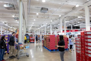 Tayvan - 22 Eylül 2023: Costco Mağazasının İçi