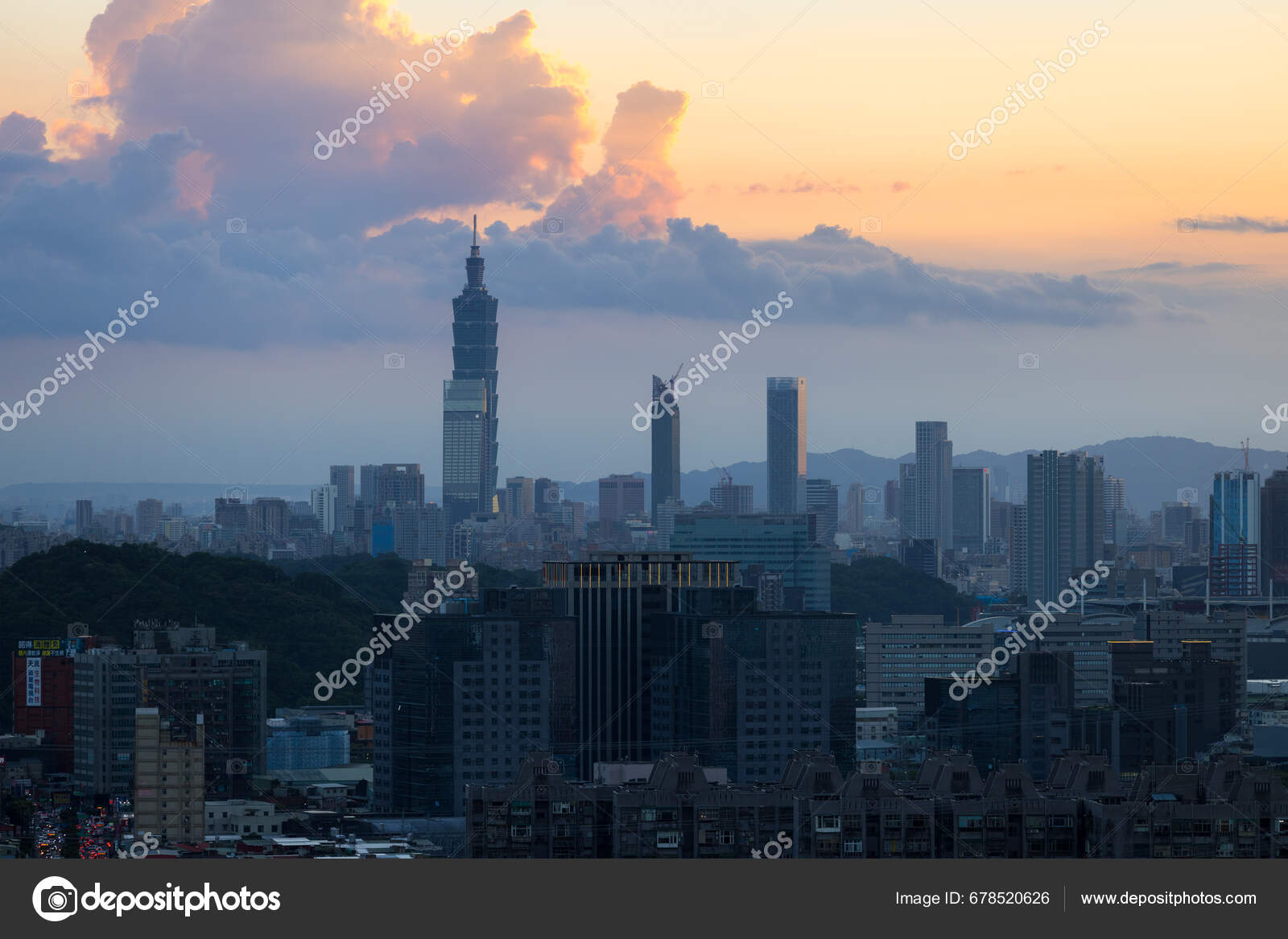 Taipei Taiwan September 2023 Taipei City Downtown Sunset – Stock