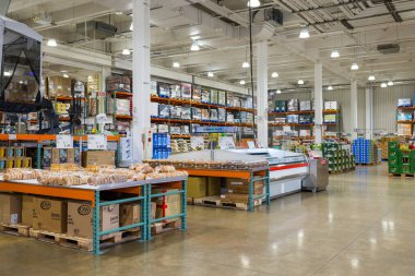 Taoyuan, Tayvan - 17 Ağustos 2023: Tayvan Nankan 'daki Costco toptan satış mağazası