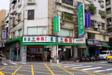 Taipei, Tayvan - 02 Ekim 2023: Taipei şehir sokağı
