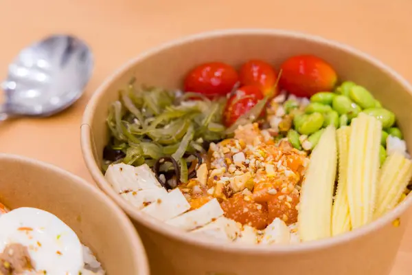 Chicken Vegetable Rice Poke Bowl — Stock Photo, Image