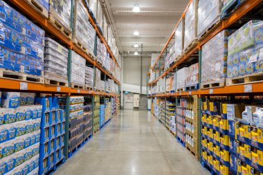 Tayvan - 22 Eylül 2023: Costco Mağazasının İçi