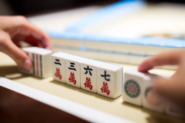 Masada Mahjong oynamak.